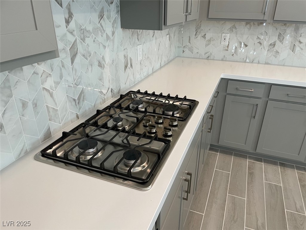 145 Medianoche Street