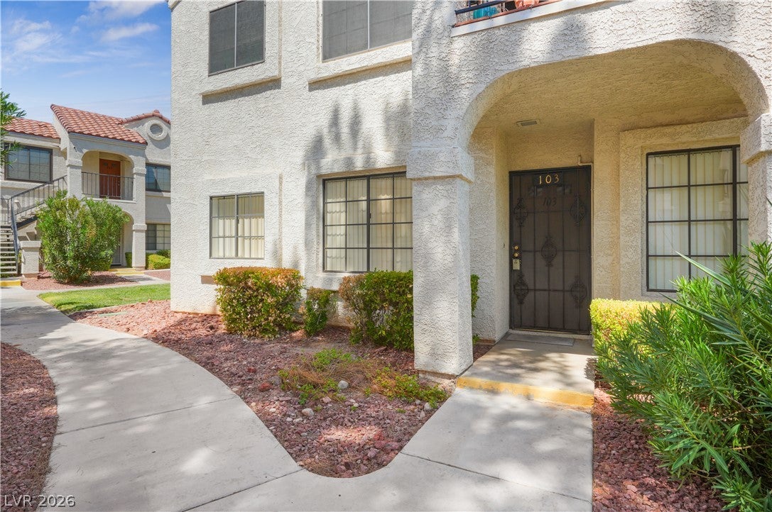 4712 Nara Vista Way 103