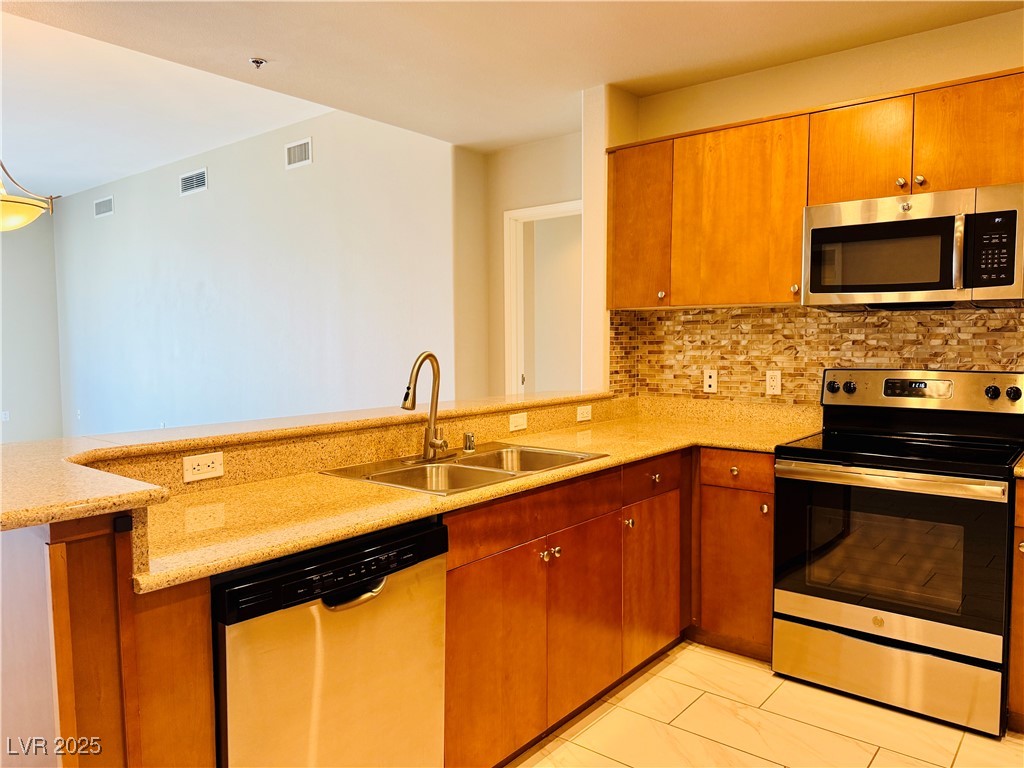 8255 Las Vegas Boulevard 1520