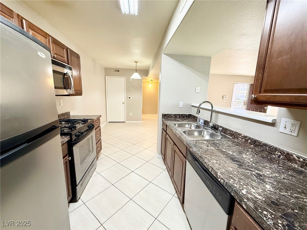 7885 W Flamingo Road 1101