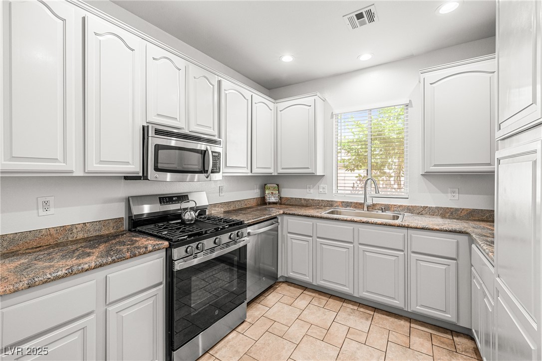 1440 Summer Glow Avenue, Henderson, Nevada image 8