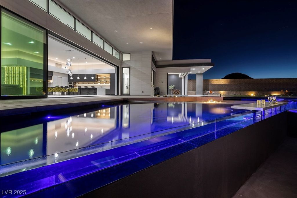 Photo of 563 Grand Rim Drive, Henderson, NV 89012 (MLS # 2736663)