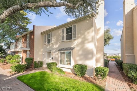 Photo of 1038 Tam O Shanter, Las Vegas, NV 89109 (MLS # 2737306)