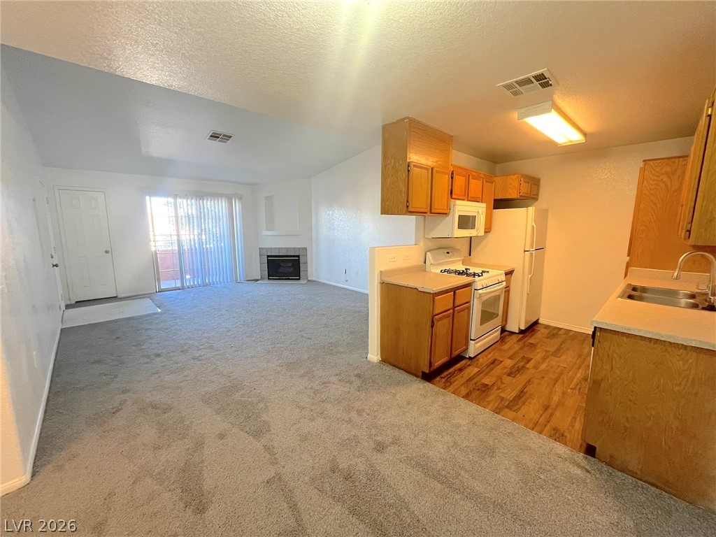 4730 E Craig Road 2113