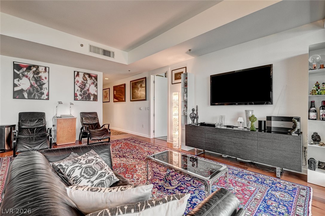 4525 Dean Martin Drive 2909