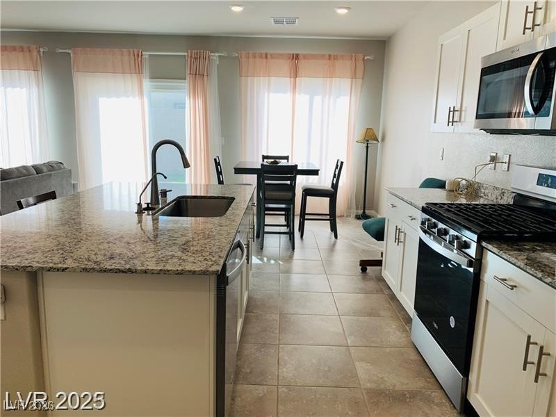 7867 Pink Opal Avenue