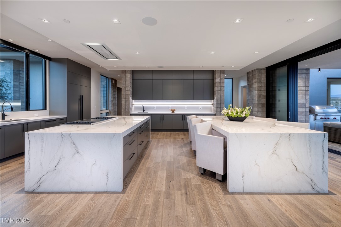 10 Sunrise Beach Circle