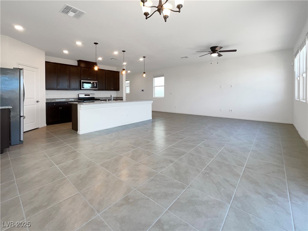 6918 Dandelion Park Avenue
