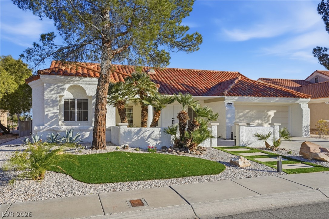 2920 Crown Ridge Drive