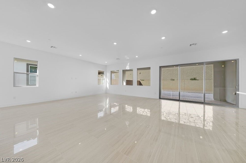 370 Tigullio Avenue