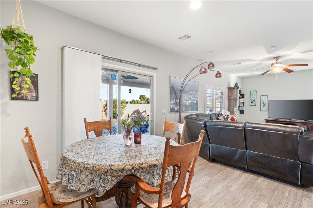 Las Vegas, Nevada 89108, United States, 3 Bedrooms Bedrooms, ,2 BathroomsBathrooms,Residential,Pending,126500