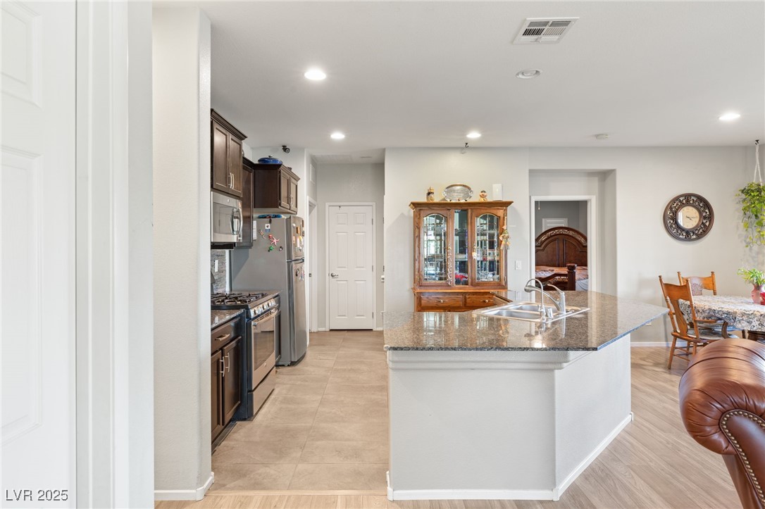 Las Vegas, Nevada 89108, United States, 3 Bedrooms Bedrooms, ,2 BathroomsBathrooms,Residential,Pending,126500