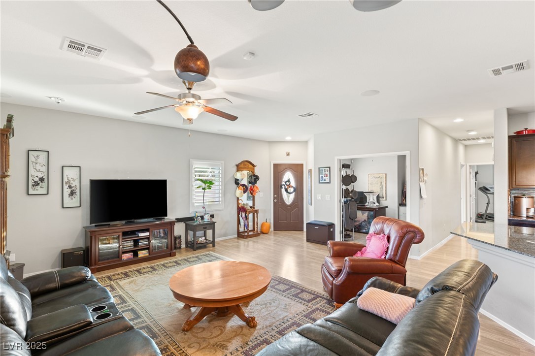 Las Vegas, Nevada 89108, United States, 3 Bedrooms Bedrooms, ,2 BathroomsBathrooms,Residential,Pending,126500