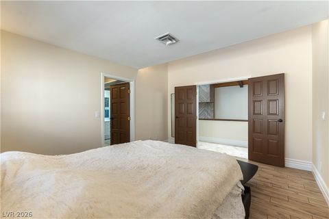 Tiny photo for 2845 QUEENS COURTYARD Drive, Las Vegas, NV 89109 (MLS # 2799391)