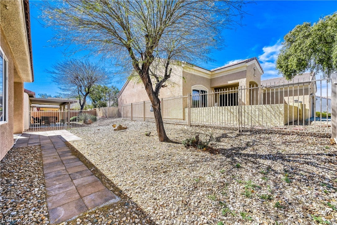 7613 Fruit Dove Street