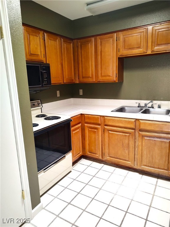 1940 Las Palmas Lane 272