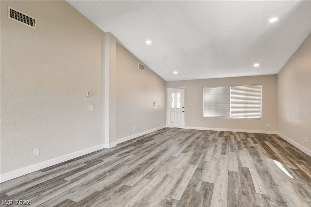 Photo 8 of 50 of 1445 Hawkwood Road house