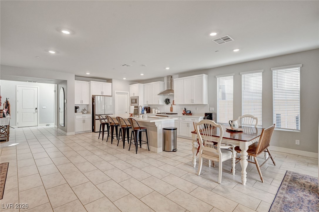 446 Winter Dove Avenue