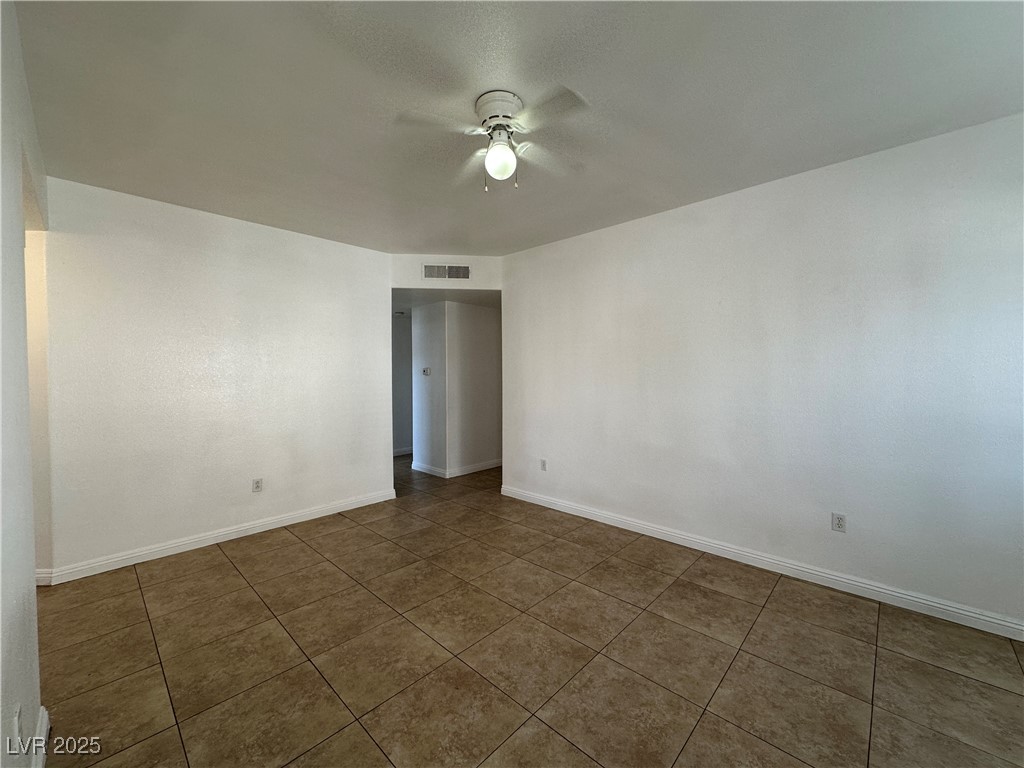 8501 W University Avenue 1055