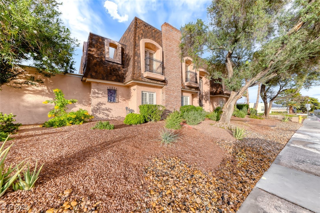 1409 E St Louis Avenue A