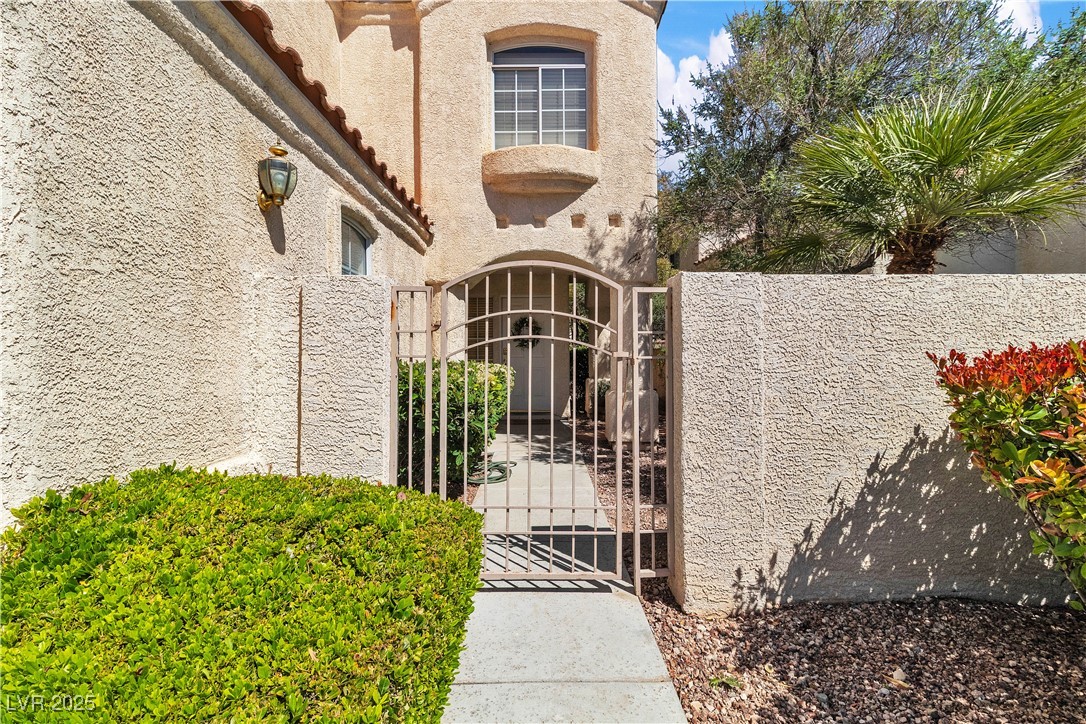 1825 Derbyshire Drive