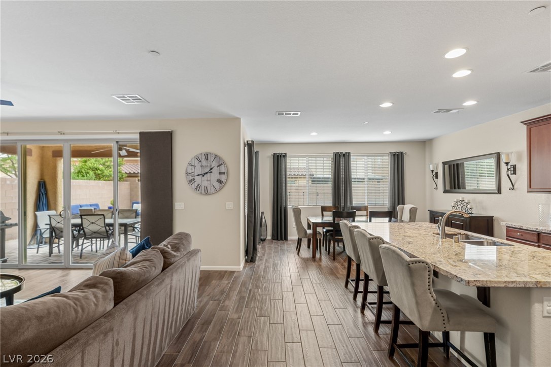 2585 Sable Ridge Street