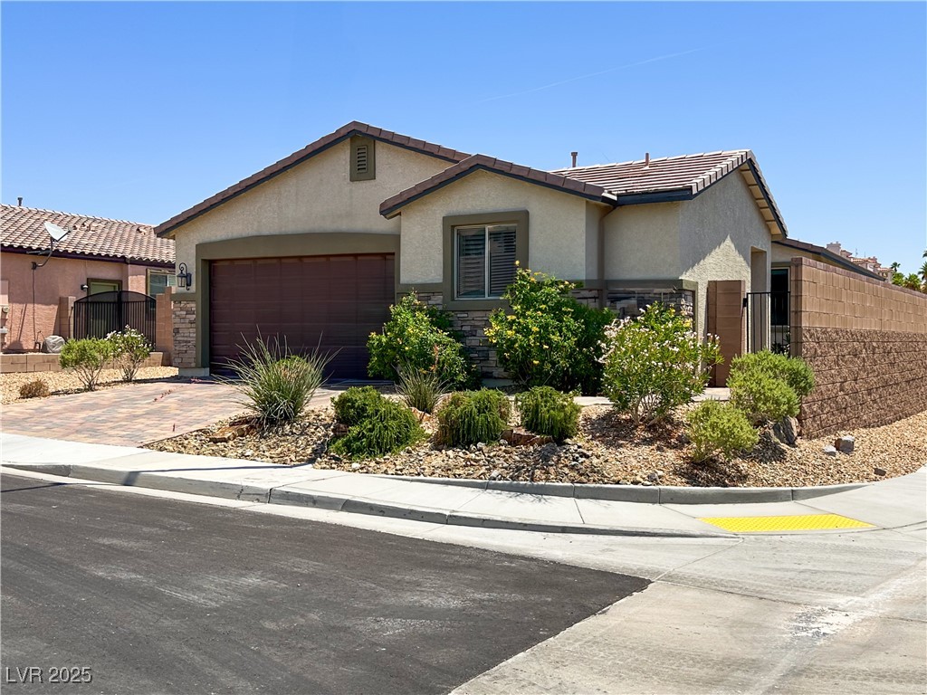 2772 Brinkley Manor Street