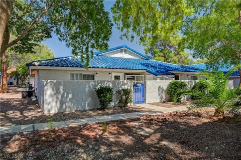 Townhouse For Sale - 2040 Willowbury Drive #C<br/> Las Vegas, NV 89108