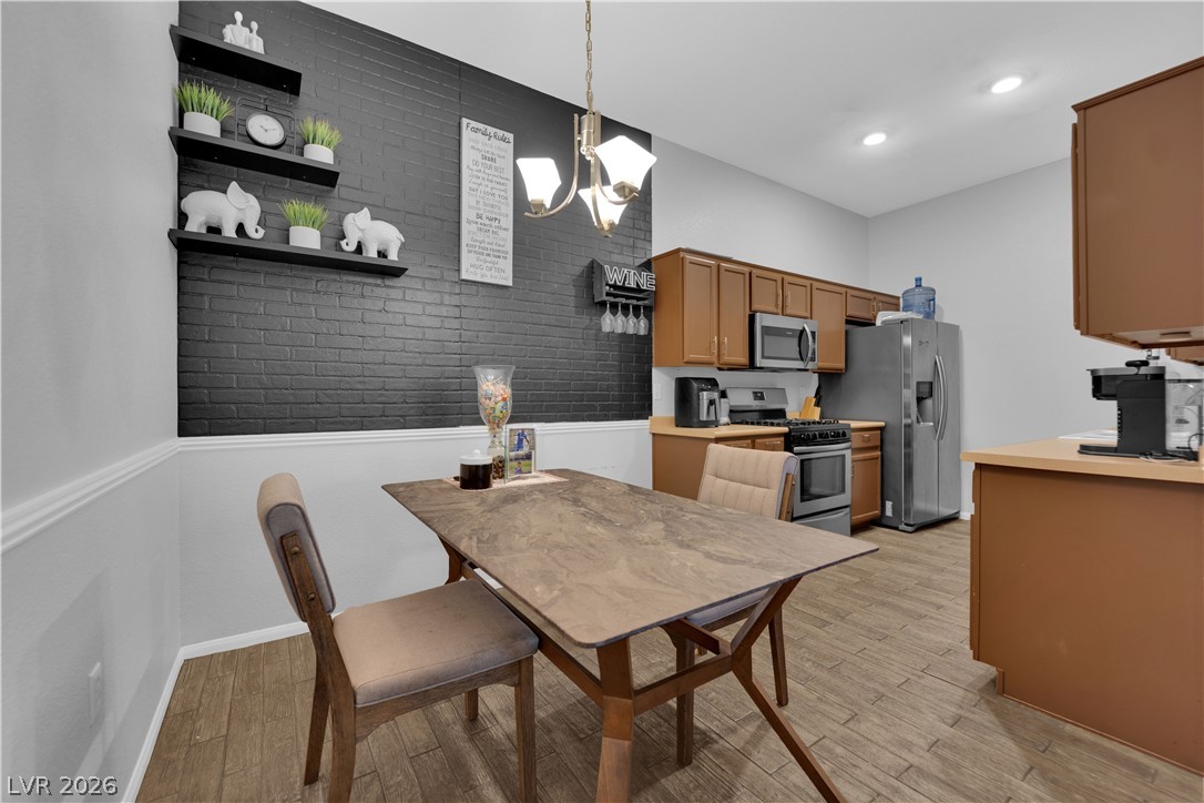 2305 W Horizon Ridge Parkway 3512