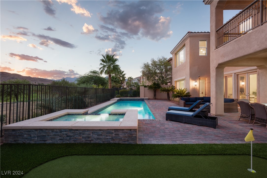 2587 Red Springs Drive, Las Vegas, Nevada image 2