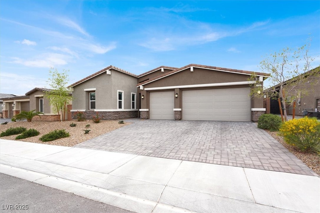 6261 Lamont Hills Avenue