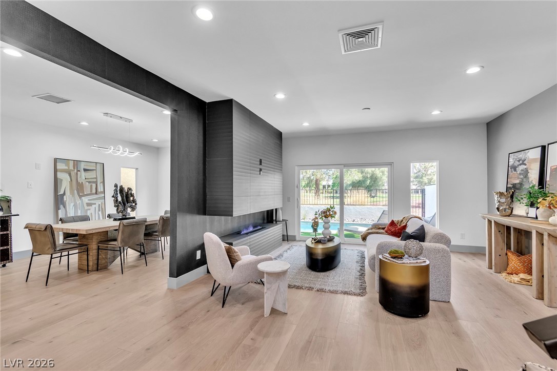2861 Queens Courtyard Drive