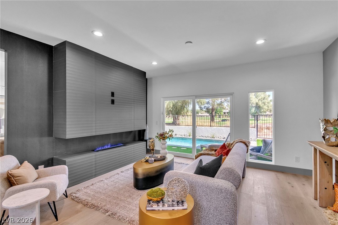 2861 Queens Courtyard Drive