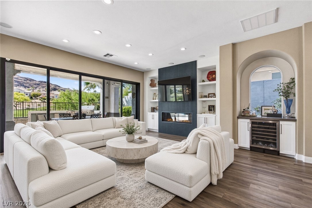 Properties 4 2587 Turtle Head Peak Dr Drive