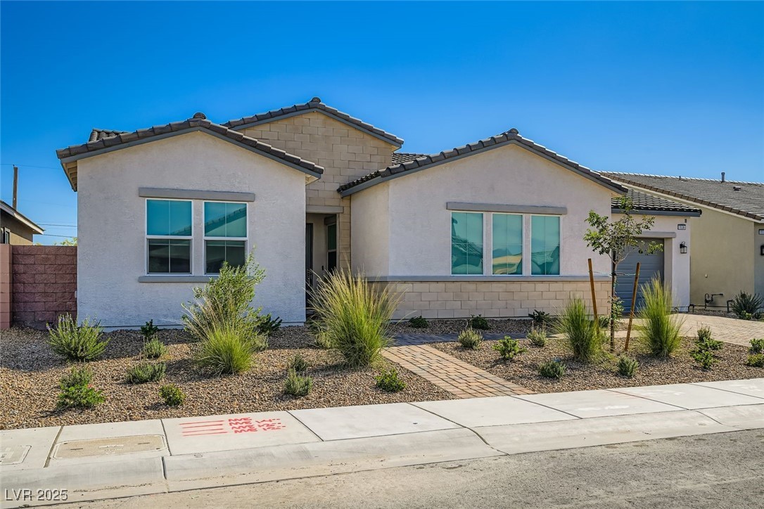 7038 Silver Palace Street