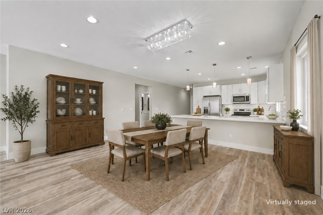 711 W Leffner Drive