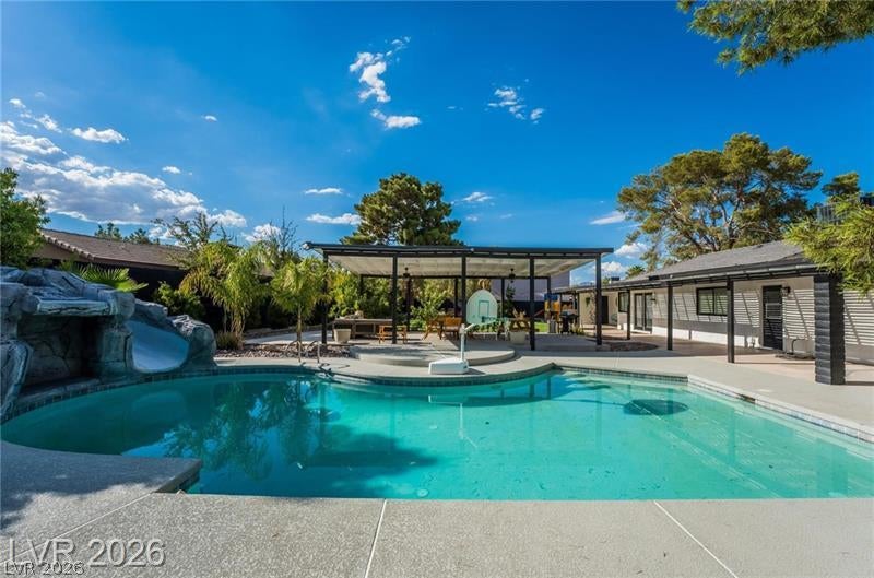 3021 Woods Drive