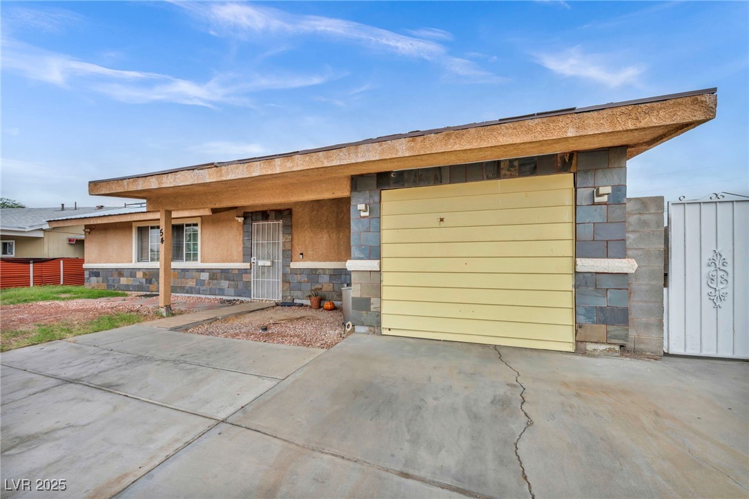 54 Del Amo Drive