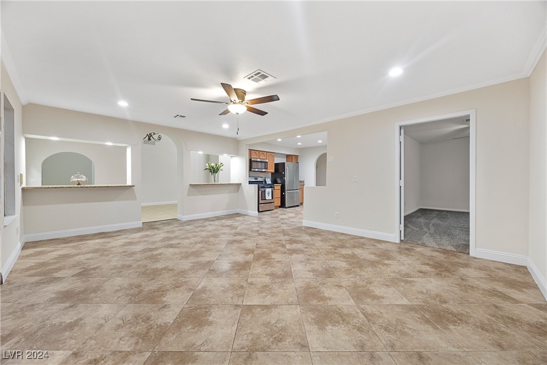 Las Vegas, Nevada 89121, United States, 4 Bedrooms Bedrooms, ,4 BathroomsBathrooms,Residential,Active,31637