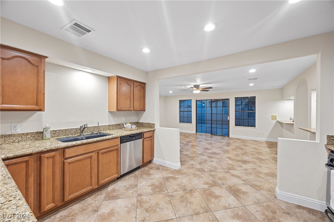 Las Vegas, Nevada 89121, United States, 4 Bedrooms Bedrooms, ,4 BathroomsBathrooms,Residential,Active,31637