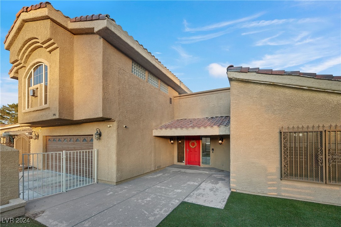 Las Vegas, Nevada 89121, United States, 4 Bedrooms Bedrooms, ,4 BathroomsBathrooms,Residential,Active,31637