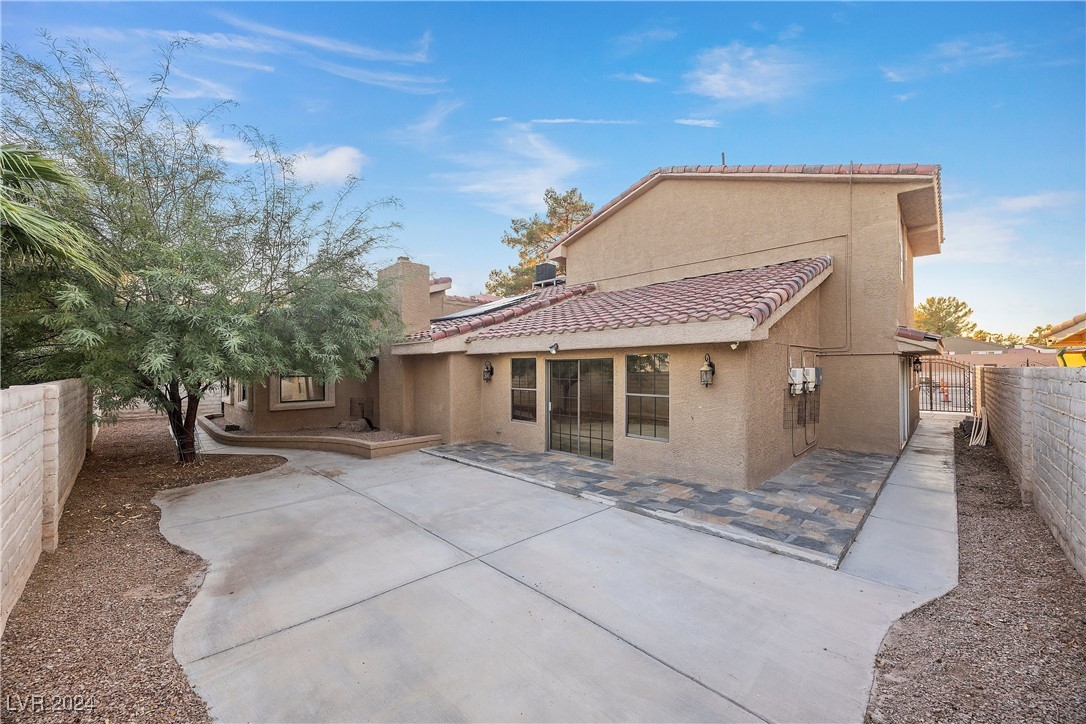 Las Vegas, Nevada 89121, United States, 4 Bedrooms Bedrooms, ,4 BathroomsBathrooms,Residential,Active,31637