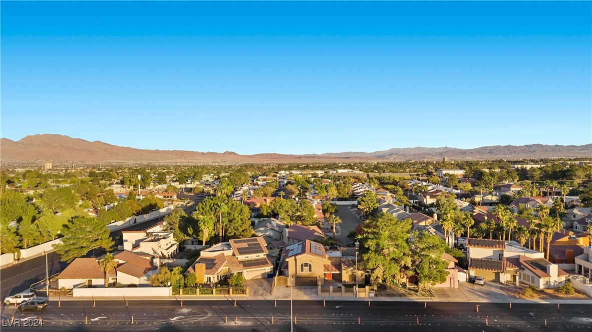 Las Vegas, Nevada 89121, United States, 4 Bedrooms Bedrooms, ,4 BathroomsBathrooms,Residential,Active,31637