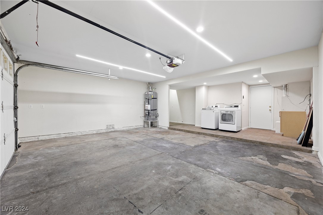 Las Vegas, Nevada 89121, United States, 4 Bedrooms Bedrooms, ,4 BathroomsBathrooms,Residential,Active,31637