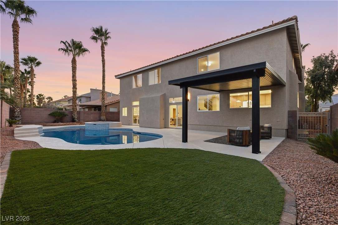 7536 Gossamer Wind Street