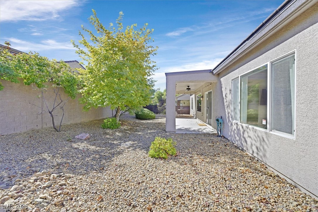 Henderson, Nevada 89044, United States, 3 Bedrooms Bedrooms, ,3 BathroomsBathrooms,Residential,Pending,19368