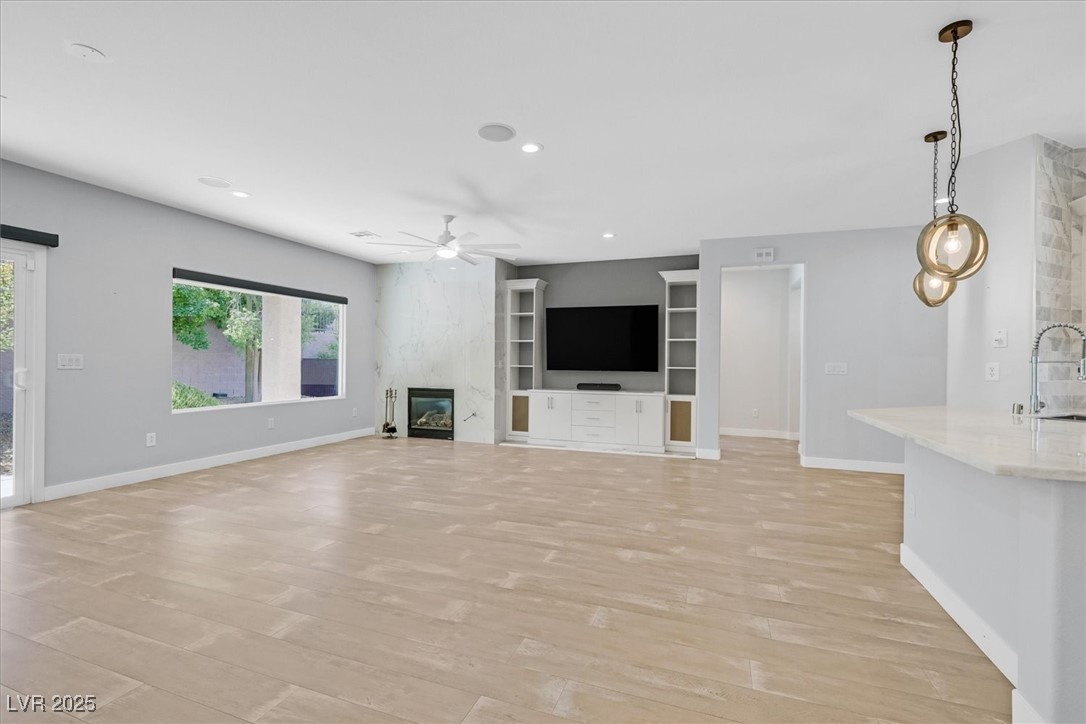 Henderson, Nevada 89044, United States, 3 Bedrooms Bedrooms, ,3 BathroomsBathrooms,Residential,Pending,19368