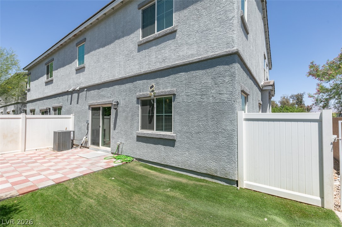 2717 Rainy Meadows Avenue