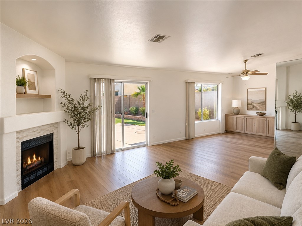 908 Sunnyfield Way