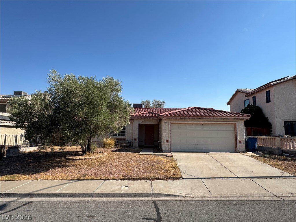 908 Sunnyfield Way